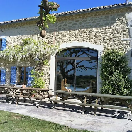 Villa Spacieuse à *